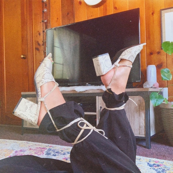 Meet your Posher, Marley! (: - Picture 4 of 10